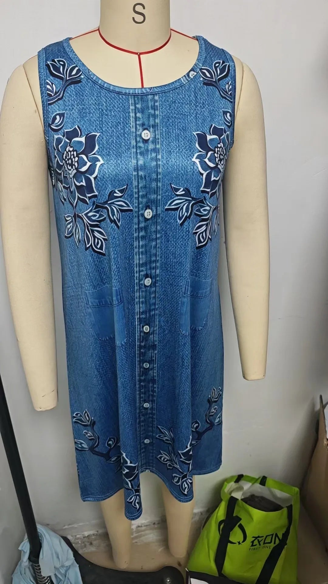 Women's Casual Summer Dress Sleeveless Loose Fit Round Neck Pullover Mid Length 3D Print for Women Beach Camping Hiking Outfit