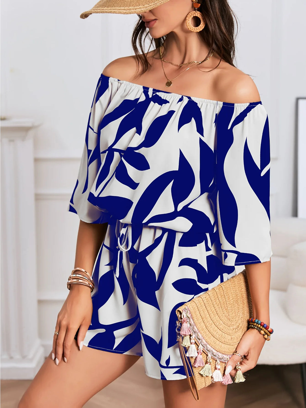1 piece of sexy one-shoulder summer jumpsuit, comfortable and soft fabric, simple and elegant style