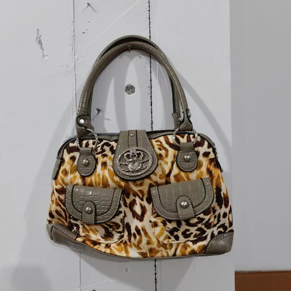 Luxury Women Rivet Handbag,Y2k Girls Metal Studded Underarm Shoulder Bag,Niche Belt Buckle Commuter Chic East-West Tote Bag