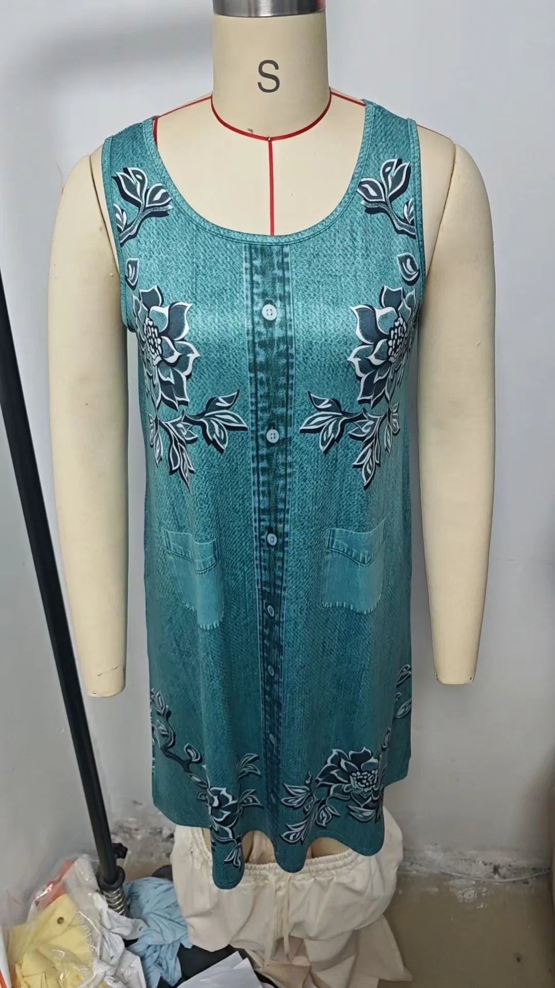 Women's Casual Summer Dress Sleeveless Loose Fit Round Neck Pullover Mid Length 3D Print for Women Beach Camping Hiking Outfit