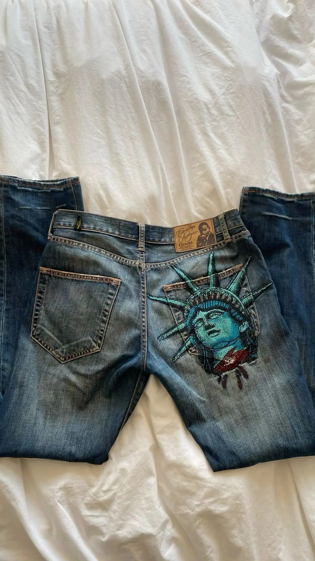 Y2K Wide-Leg Embroidered Jeans – High-Waist Vintage Style