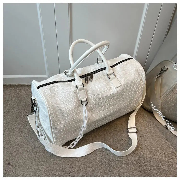 European / American Fashion Crocodile Pattern Embossed Large Capacity Portable Sports Travel Single Shoulder Crossbody Bag Trend
