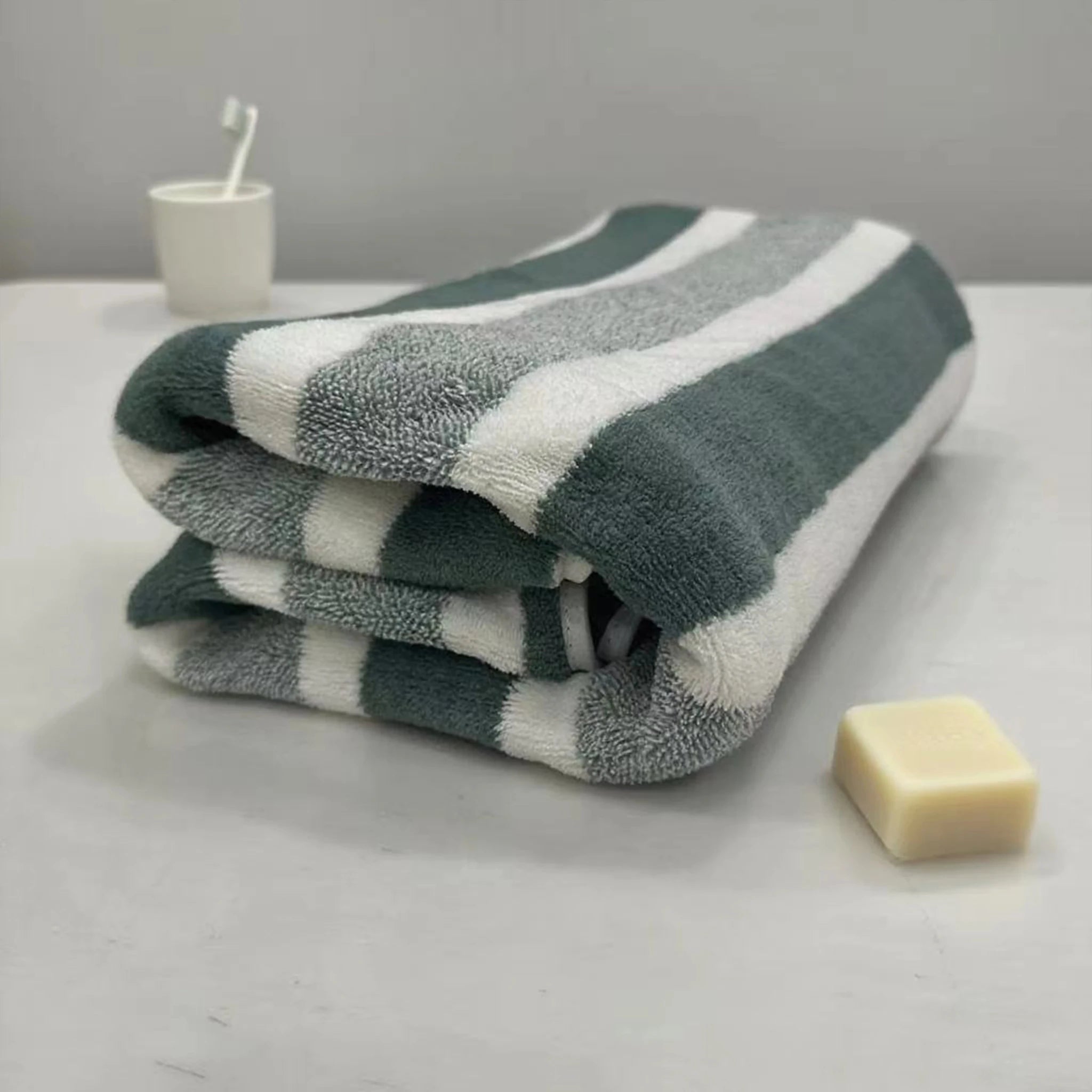 1 - pack thick bath towel, strong water absorption and quick drying, non shedding, durable - very suitable for families, beaches, - Beauty