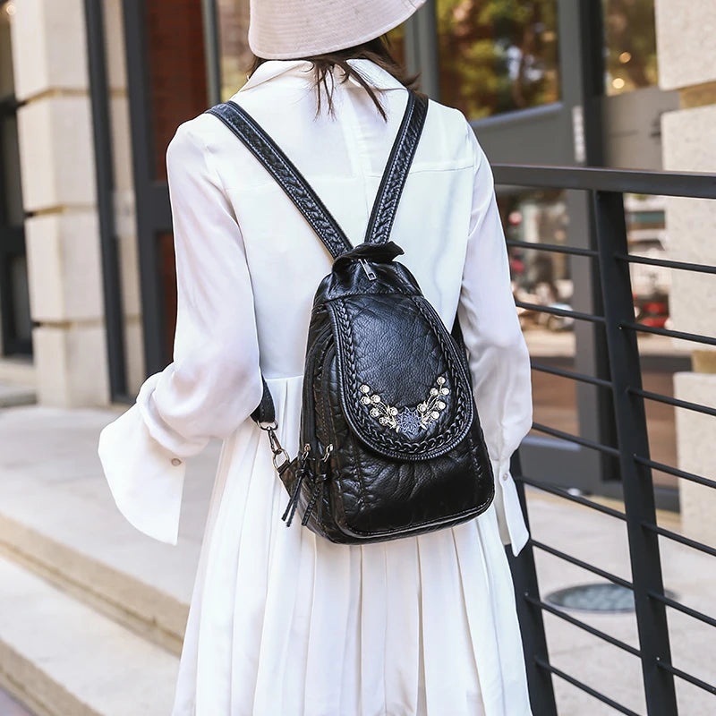 Hot White Women Backpack Female Washed Soft Leather Backpacks Ladies Sac A Dos School Bags for Girls Travel Back Pack Rucksacks