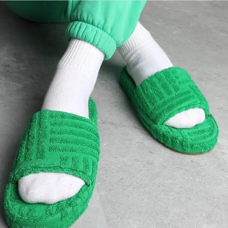2024 Women New Luxury Brand One-Word Thick-Soled Warm Furry Women's Shoes Embossed Cotton Drag Outdoor All-Match Casual Slippers