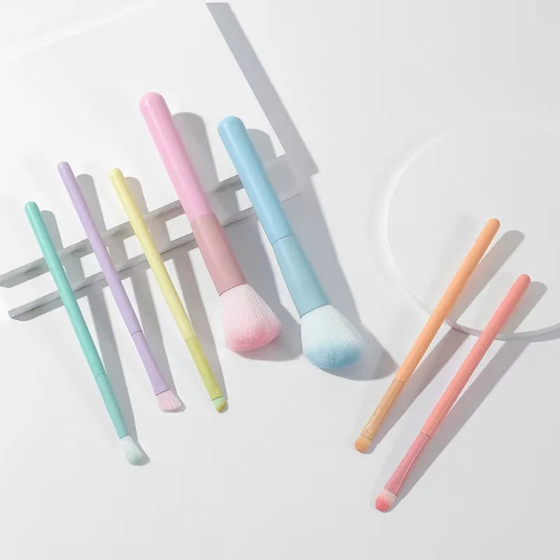 A full set of makeup tools including 7 colored makeup brushes, loose powder, contouring, eyeshadow, eyebrow brushes, etc