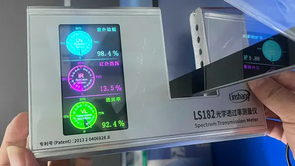 IP67 Waterproof 55 Inch AR LCD Panel Vertical Sunlight Readable 5000Nits Cut UV Advertising CMS Player Digital Signage