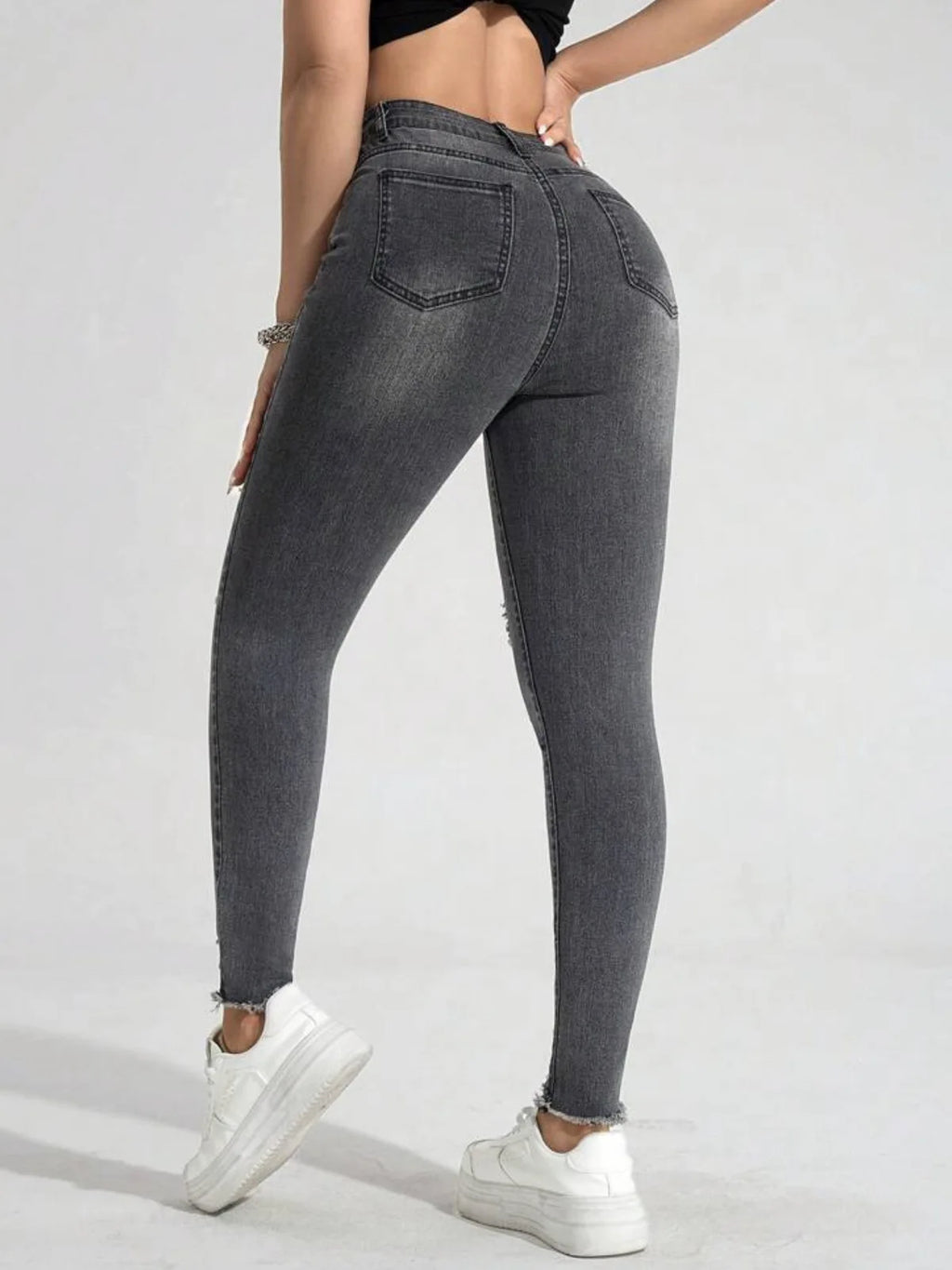 New In Women Fashion Mid Waist Ripped Hole Jeans Casual High Street Denim Pants Sexy Frayed Slim Fit Pencil Pants for Women