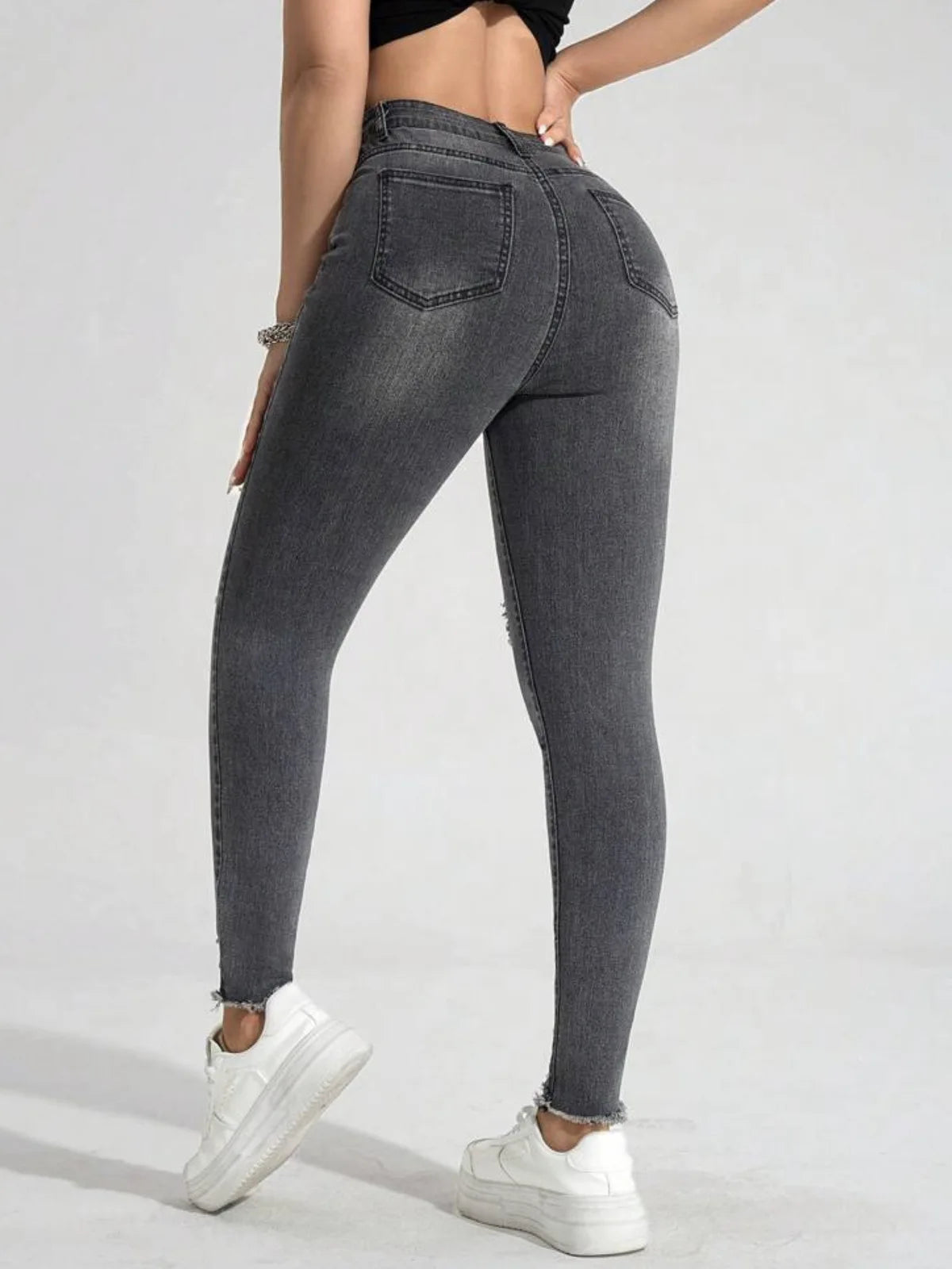 New In Women Fashion Mid Waist Ripped Hole Jeans Casual High Street Denim Pants Sexy Frayed Slim Fit Pencil Pants for Women
