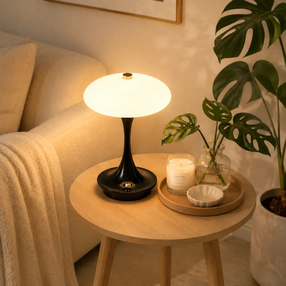 Mushroom Table Lamp – Rechargeable LED Bedside Lamp with Touch Sensor Three-Color Lights for Contemporary Interiors.