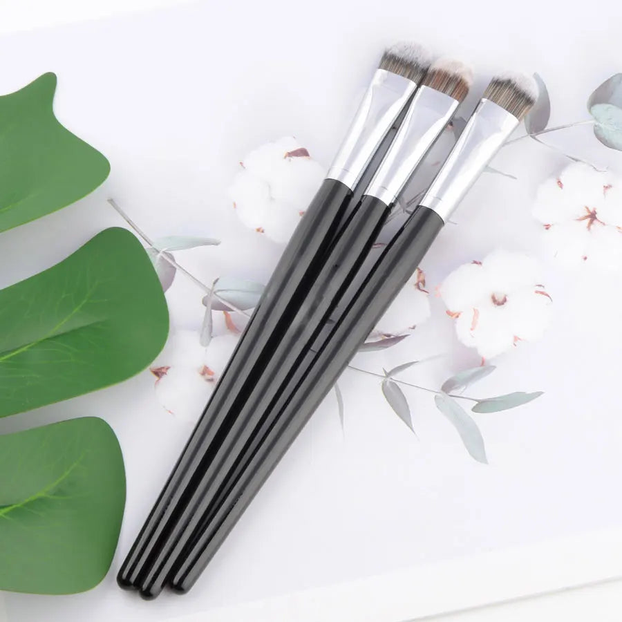 #52 Synthetic Concealer Makeup Brush