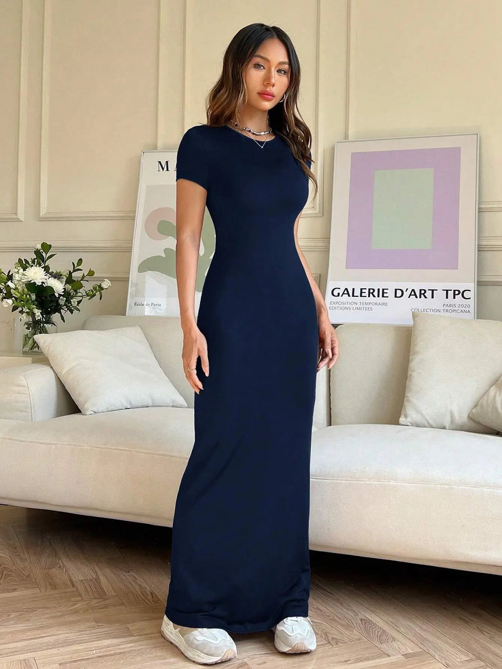 Short-sleeved Solid Color Slim Sexy Waisted Spring And Summer Temperament Dress Women's Round Neck Elegant Long Dress For Dinner