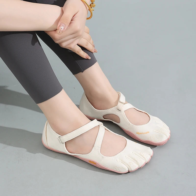 Women's Split Toe Aqua Shoes|Quick-Dry Non-Slip Water Socks for Yoga, Hiking, Beach&Pool|Lightweight Barefoot Pilates&Dance Shoe