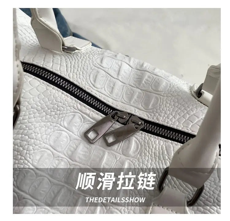 European / American Fashion Crocodile Pattern Embossed Large Capacity Portable Sports Travel Single Shoulder Crossbody Bag Trend