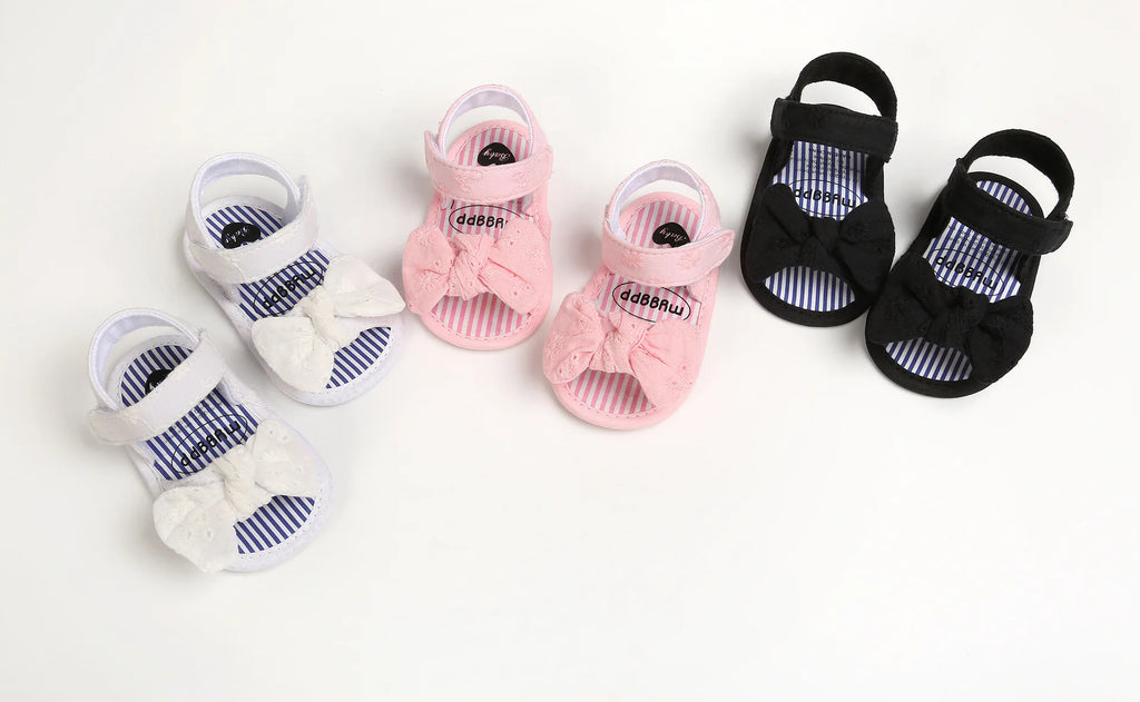 Baby Summer Beach Sandals with Butterfly Bow 0-18 Months Neonatal Casual Shoes Fashionable Indoor and Outdoor Flat Shoes