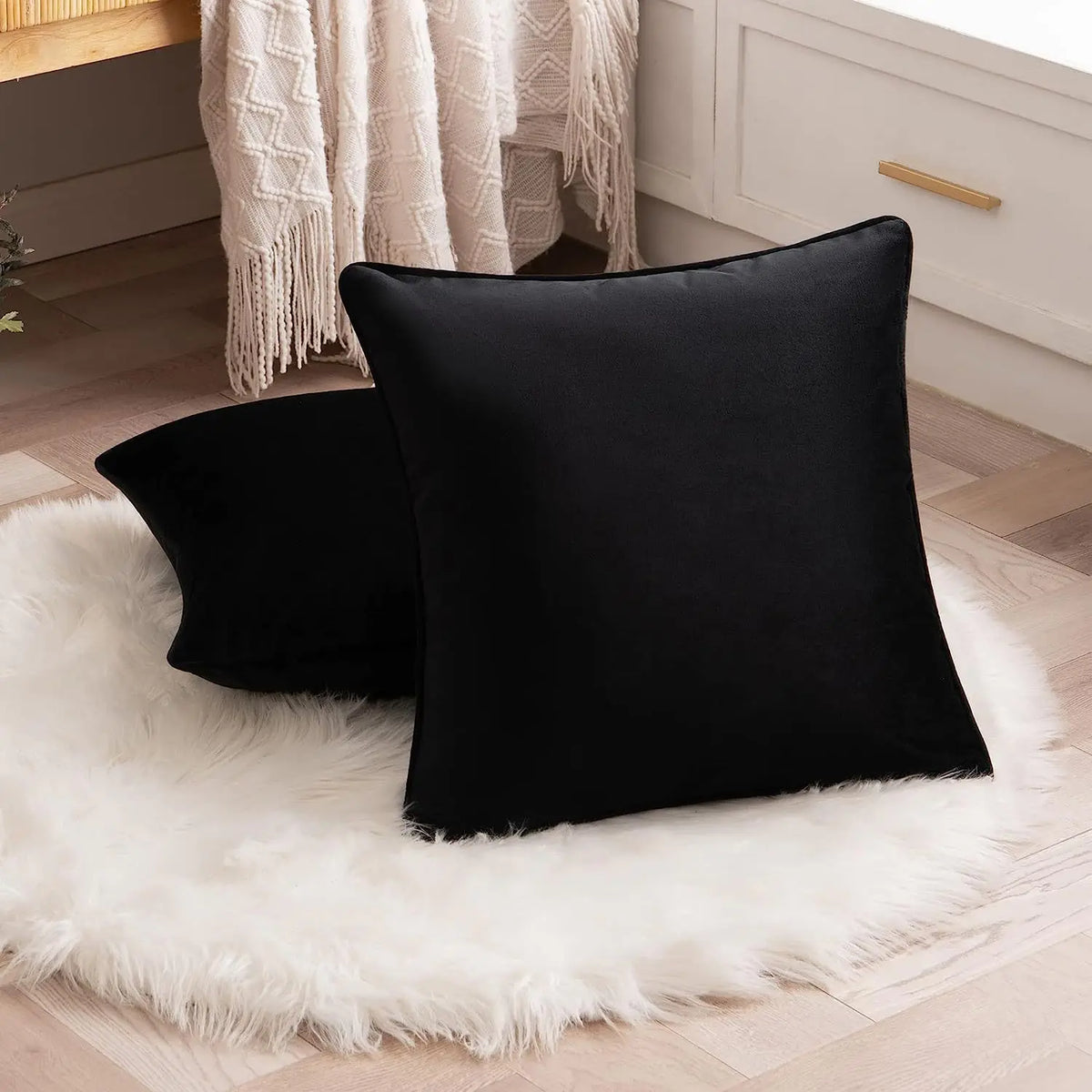 60x60cm Solid Color Velvet Pillow Cover Nordic Black and White Edging Pillowcase Modern Light Luxury Cushions Cover Decorative
