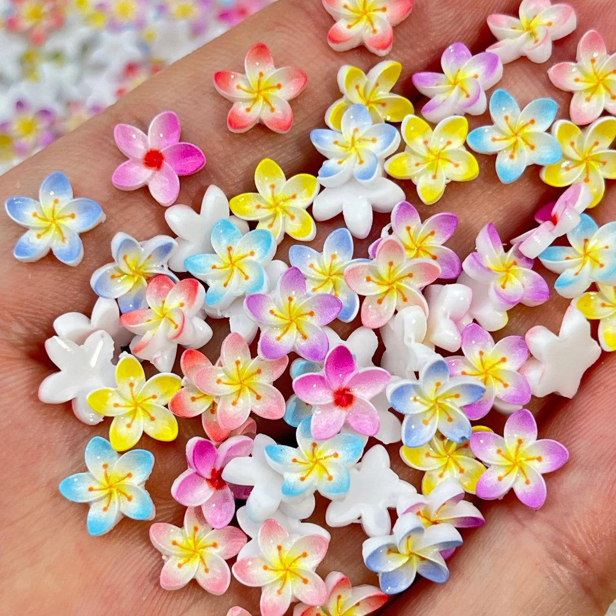 50pcs Kawaii Accessories Resin Nail Art Charms Cartoon Heart Nail Decorations Mixed Size Bulk Manicure Rhinestones Jewelry DIY