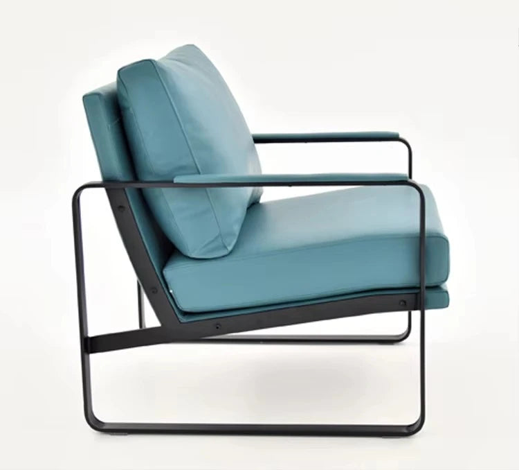Modern Leather Sofa – Knock-Down Design