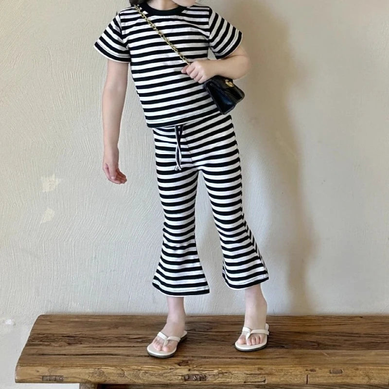 Girls' Short-Sleeved T-Shirt 2025 New Summer Clothing for Small and Medium-Sized Children, Baby Children's Clothing Tops, Striped Suit, Casual Two-Piece Set