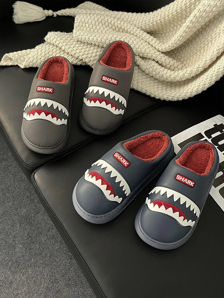 Men's cotton slippers for winter, with added fleece for warmth and extra thickness, suitable for indoor and outdoor wear, featur