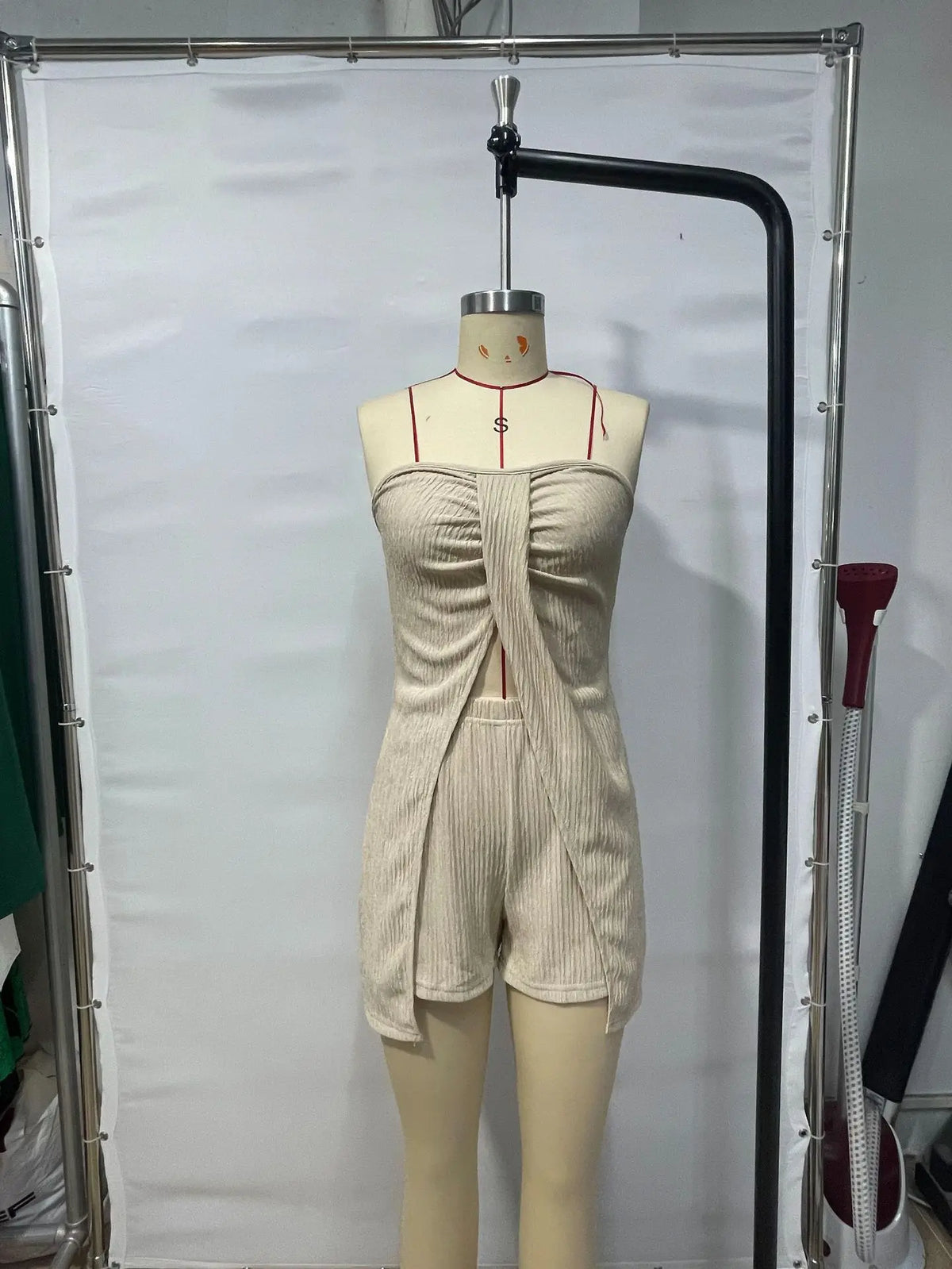 Wrapped Chest Top Shorts Two-piece Set Summer Women's New Solid Color Sleeveless Casual Long Slit Top Shorts Set Костюм Женский