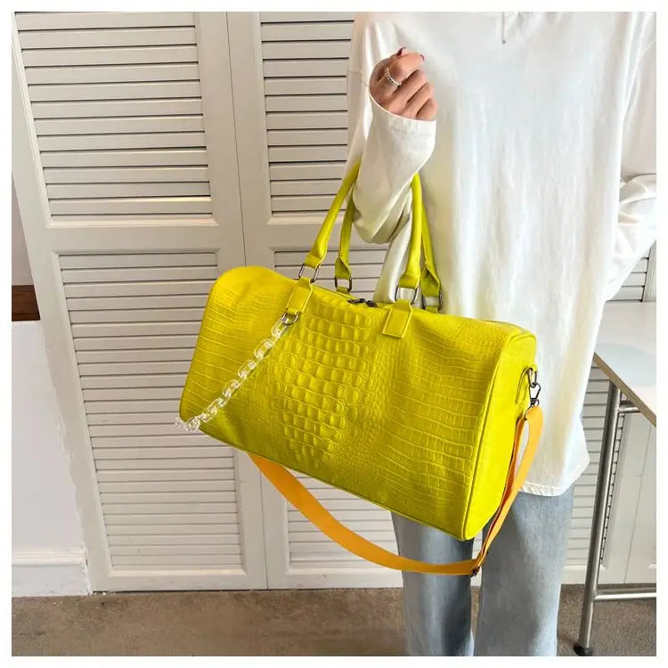 European / American Fashion Crocodile Pattern Embossed Large Capacity Portable Sports Travel Single Shoulder Crossbody Bag Trend
