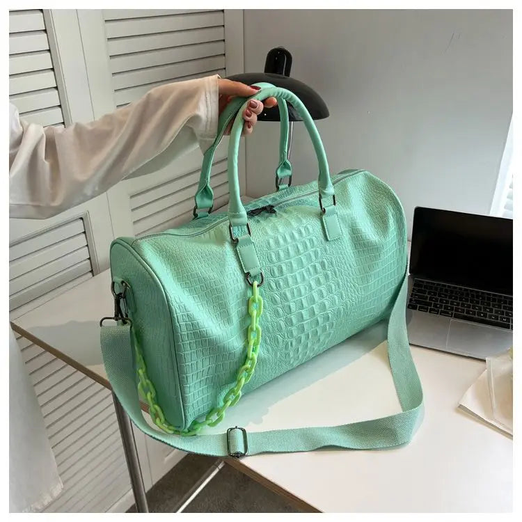 European / American Fashion Crocodile Pattern Embossed Large Capacity Portable Sports Travel Single Shoulder Crossbody Bag Trend