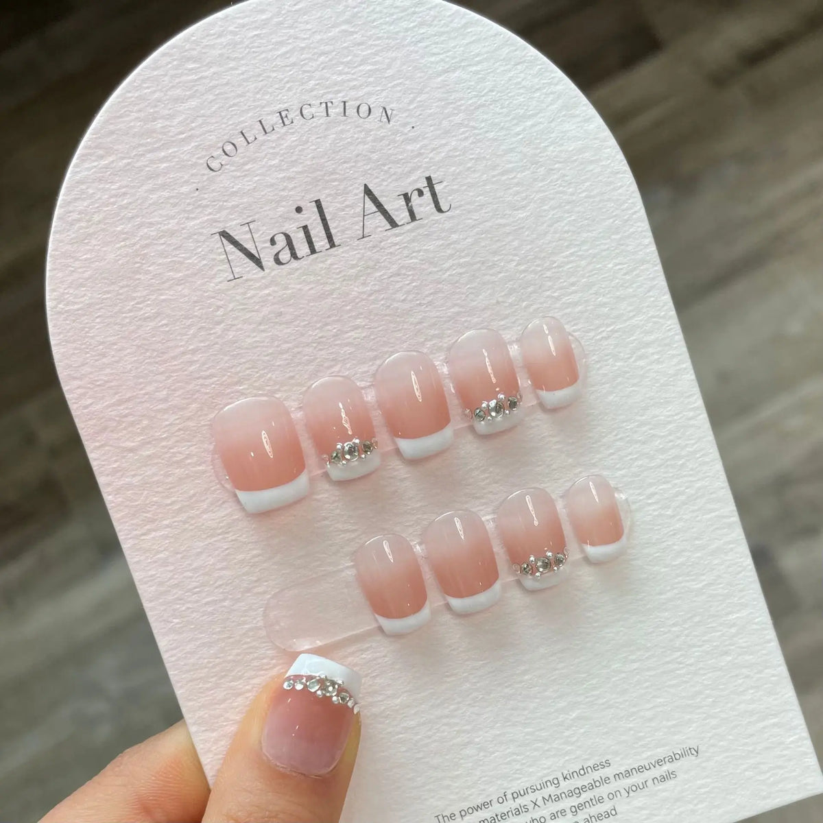 10Pcs Glitter Handmade Press On Nails Short Round Japanese Heart Diamond Full Cover Autumn Decorative Manicure Wearable Nail Tip
