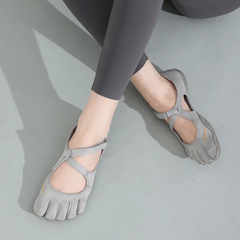 Women's Split Toe Aqua Shoes|Quick-Dry Non-Slip Water Socks for Yoga, Hiking, Beach&Pool|Lightweight Barefoot Pilates&Dance Shoe