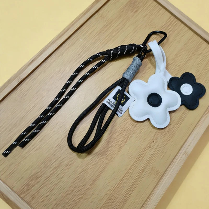 PU Leather Sunflower Keychain Cartoon Five Petal Flower Car Keyring Fashion Bag Pendant Contrasting Accessory