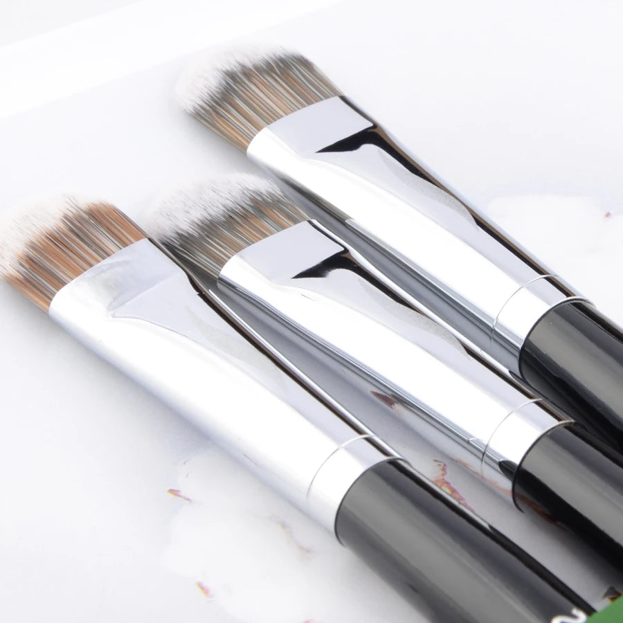 #52 Synthetic Concealer Makeup Brush