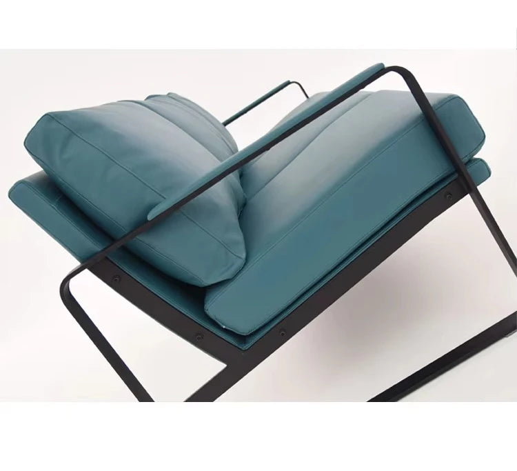 Modern Leather Sofa – Knock-Down Design