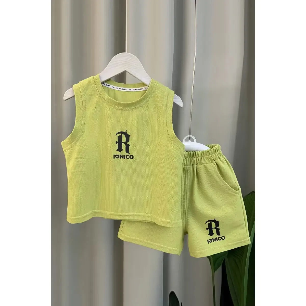 Children's Summer Clothing Set 2026 New Fashionable Boys and Babies Sleeveless T-shirt Shorts 2-Piece Girls' Casual Sports Set