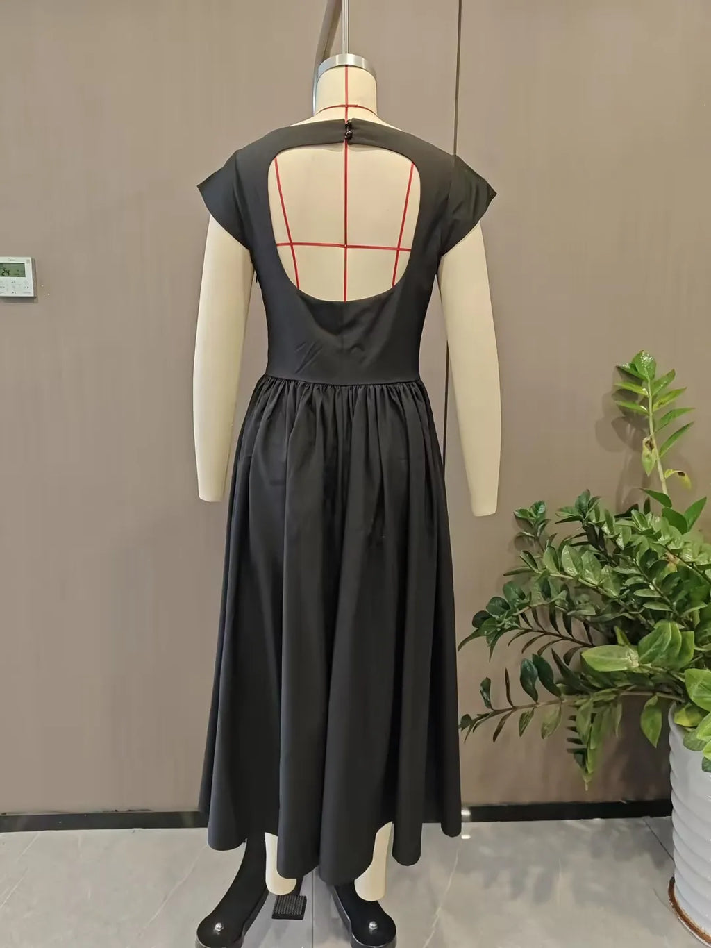 French Pure Lust Fashion Summer Dresses Women's Temperament Elegant Solid Color Slim High Waist Sleeveless Back Hollow Dress