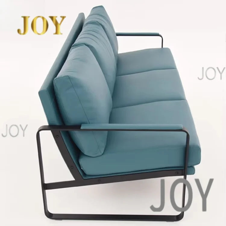 Modern Leather Sofa – Knock-Down Design