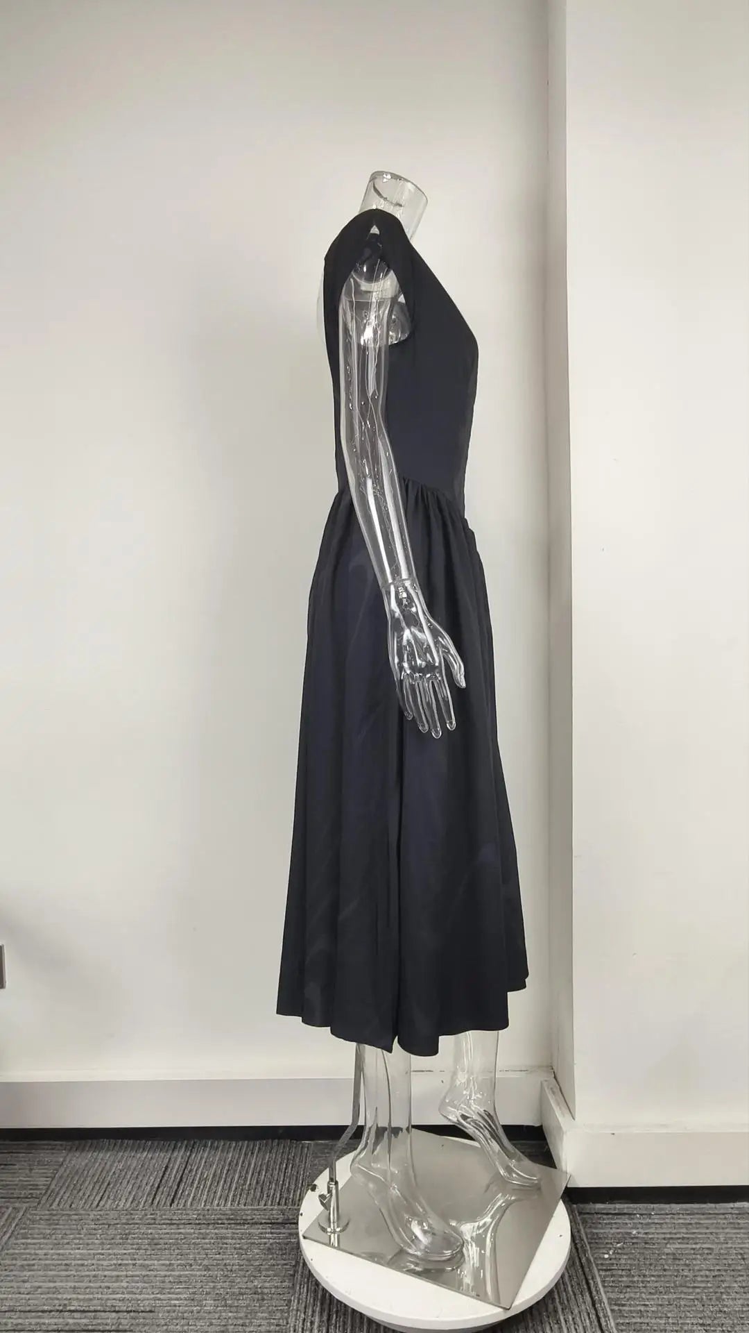 French Pure Lust Fashion Summer Dresses Women's Temperament Elegant Solid Color Slim High Waist Sleeveless Back Hollow Dress