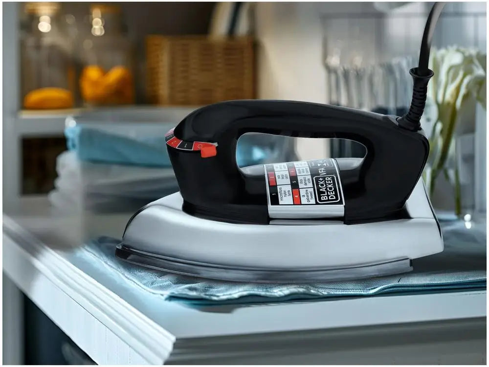 Black & Decker VFA-1110 Dry Iron, Black-110V