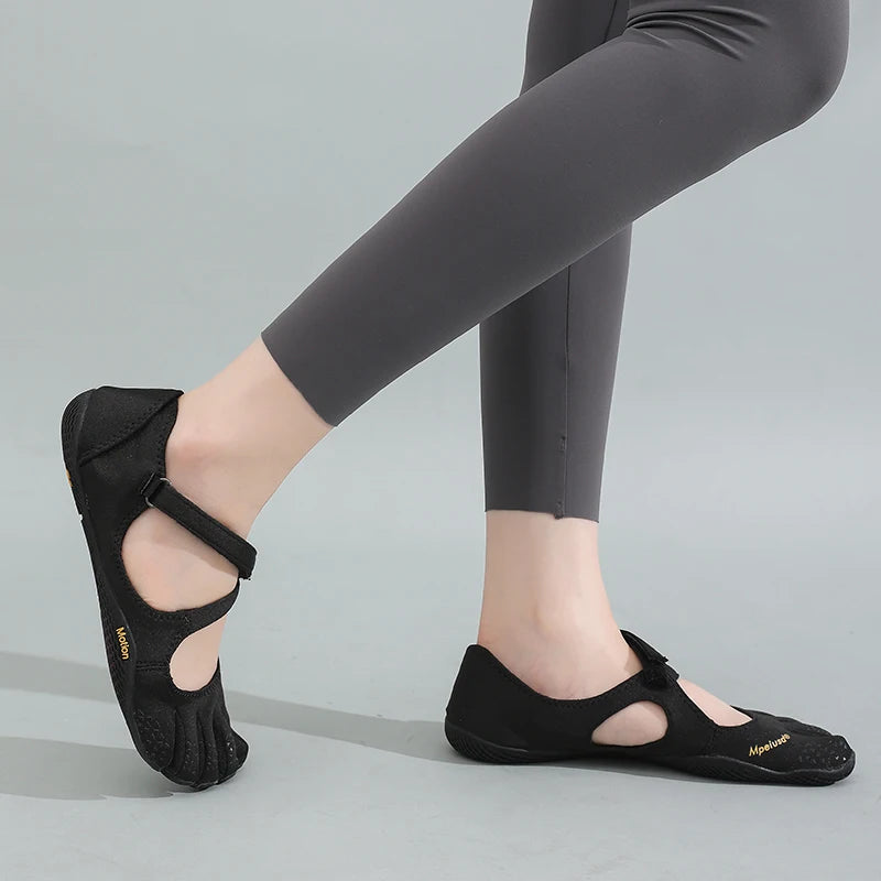 Women's Split Toe Aqua Shoes|Quick-Dry Non-Slip Water Socks for Yoga, Hiking, Beach&Pool|Lightweight Barefoot Pilates&Dance Shoe
