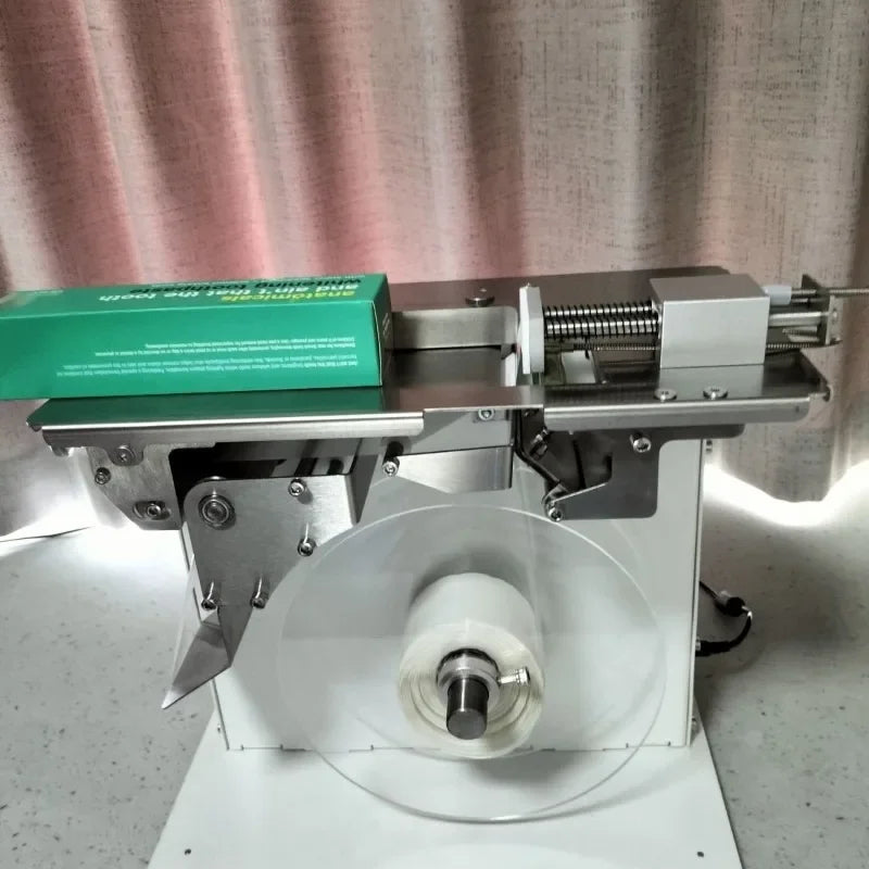 Right angle sealing labeling machine, packaging box transparent anti-counterfeiting labels, corner label sealing labeling